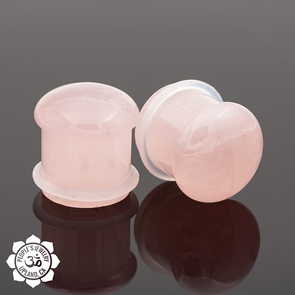 Single flare rose quartz plugs