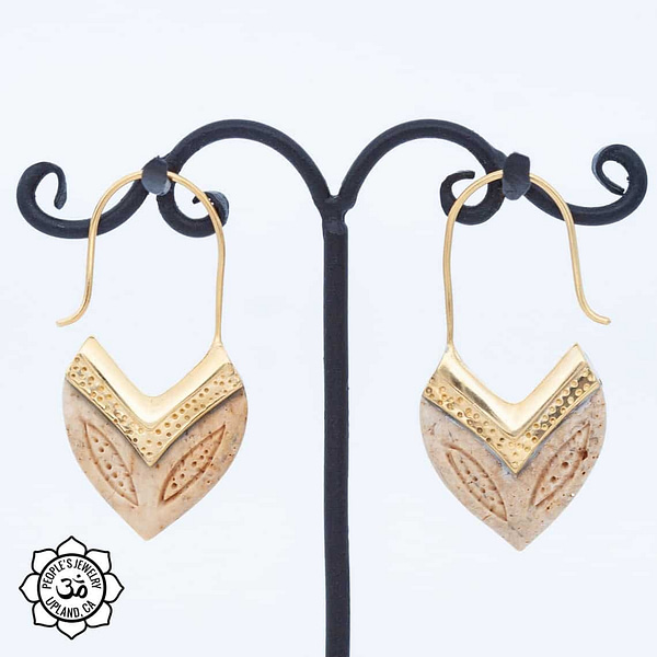 Short Gold Plated Shell Hanging Design